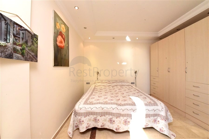 شقة كبيرة في السطر الأول