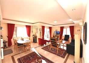 شقة كبيرة في السطر الأول