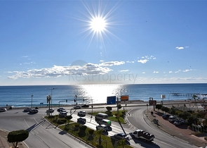 شقة كبيرة في السطر الأول