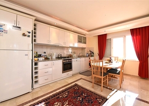 شقة كبيرة في السطر الأول