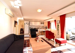 شقة كبيرة في السطر الأول