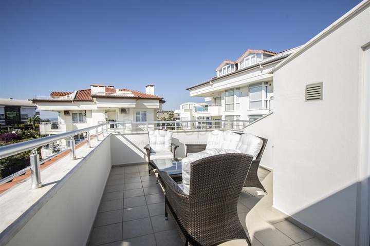 بنتهاوس 3 + 1 في منطقة كوناكلي على مسافة قريبة من البحر