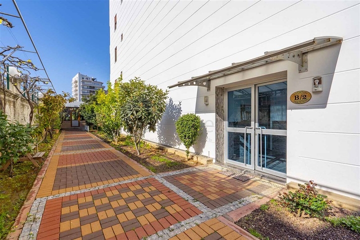 بنتهاوس واسع 2 + 1 من المالك في منطقة كيستيل