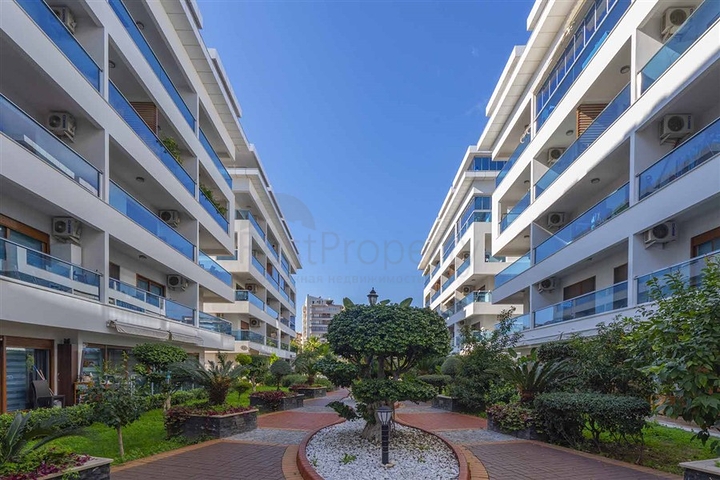 بنتهاوس واسع 2 + 1 من المالك في منطقة كيستيل