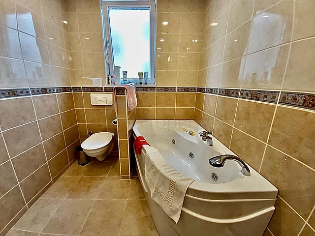 شقة في وسط ألانيا مع إمكانية الحصول على تصريح إقامة