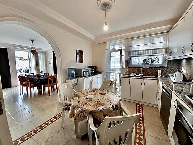 شقة في وسط ألانيا مع إمكانية الحصول على تصريح إقامة