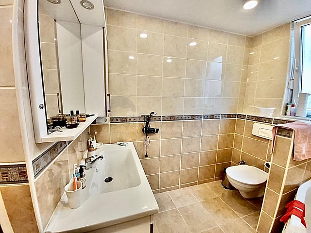 شقة في وسط ألانيا مع إمكانية الحصول على تصريح إقامة