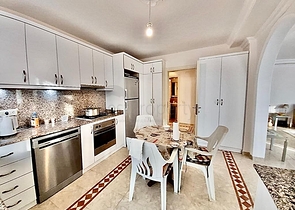 شقة في وسط ألانيا مع إمكانية الحصول على تصريح إقامة