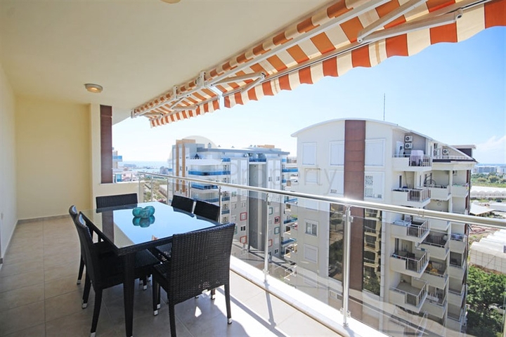 بنتهاوس واسع 3 + 1 750 متر من البحر في أفسلار