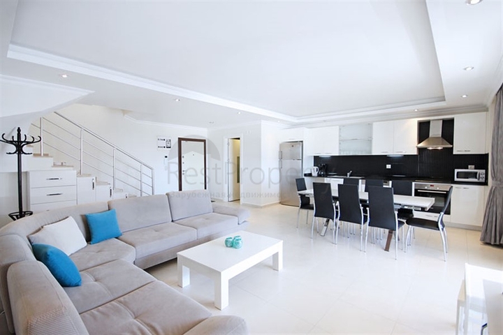 بنتهاوس واسع 3 + 1 750 متر من البحر في أفسلار