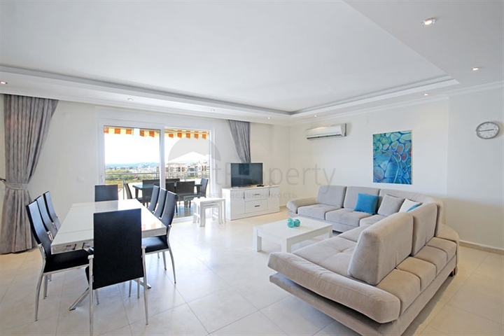 بنتهاوس واسع 3 + 1 750 متر من البحر في أفسلار