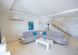 بنتهاوس واسع 3 + 1 750 متر من البحر في أفسلار