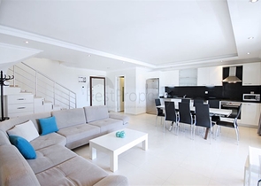 بنتهاوس واسع 3 + 1 750 متر من البحر في أفسلار