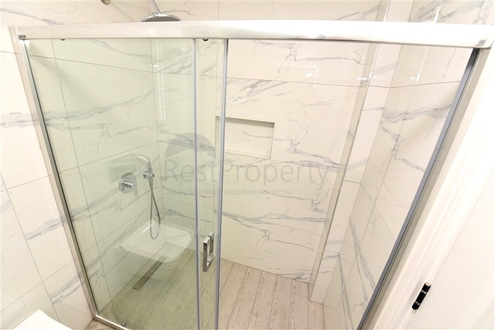 شقق واسعة في مجمع جديد