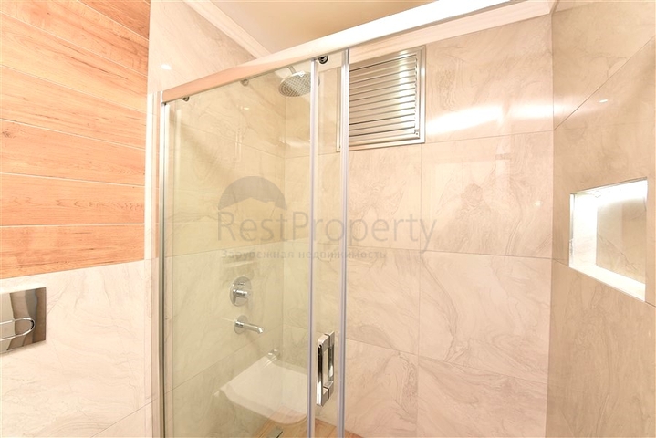 شقق واسعة في مجمع جديد