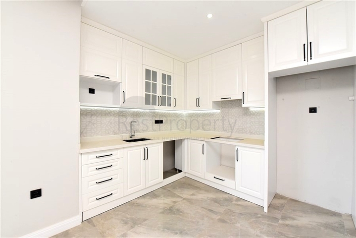 شقق واسعة في مجمع جديد