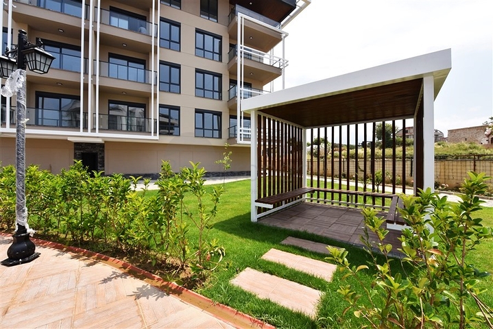 شقق واسعة في مجمع جديد