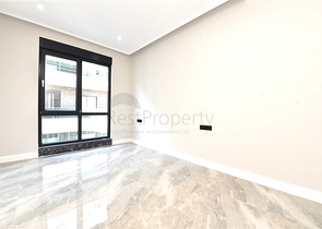 شقق واسعة في مجمع جديد