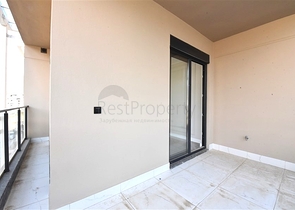 شقق واسعة في مجمع جديد