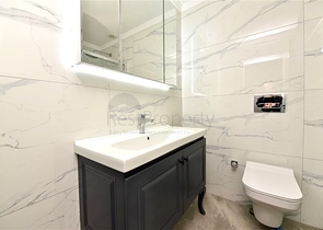 شقق واسعة في مجمع جديد