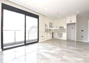 شقق واسعة في مجمع جديد