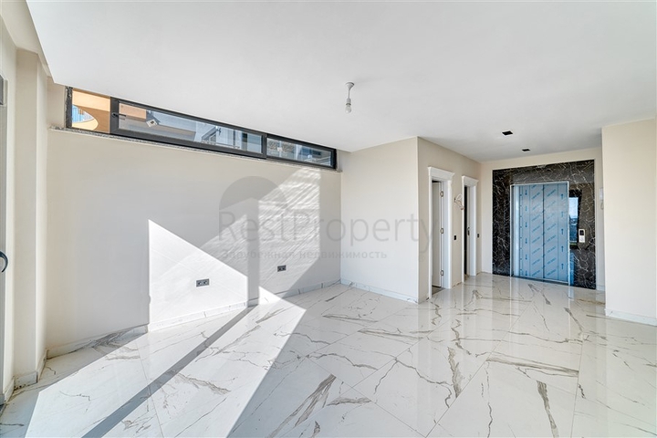 فلل مطلة على البحر في المنطقة الوسطى من ألانيا