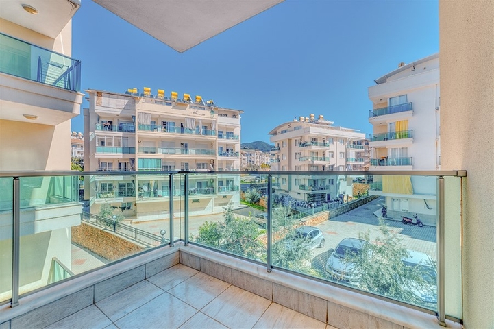 شقة فسيحة 2 + 1