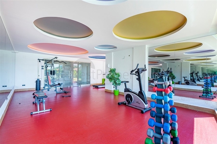 شقة فسيحة 2 + 1