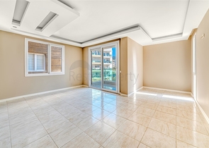 شقة فسيحة 2 + 1