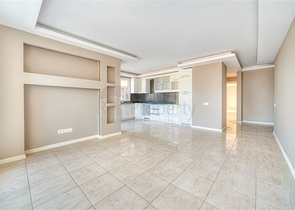 شقة فسيحة 2 + 1