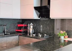 شقة مفروشة 2 + 1 مطلة على البحر في توسمورا