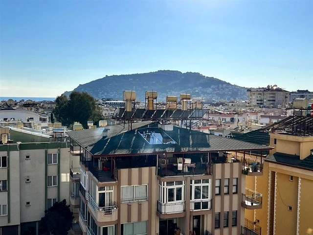 شقة 1+1 في وسط ألانيا