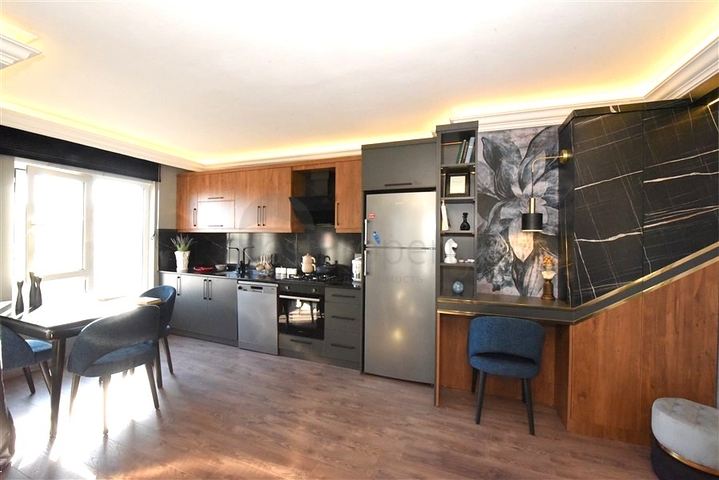 شقة 1+1 في وسط ألانيا