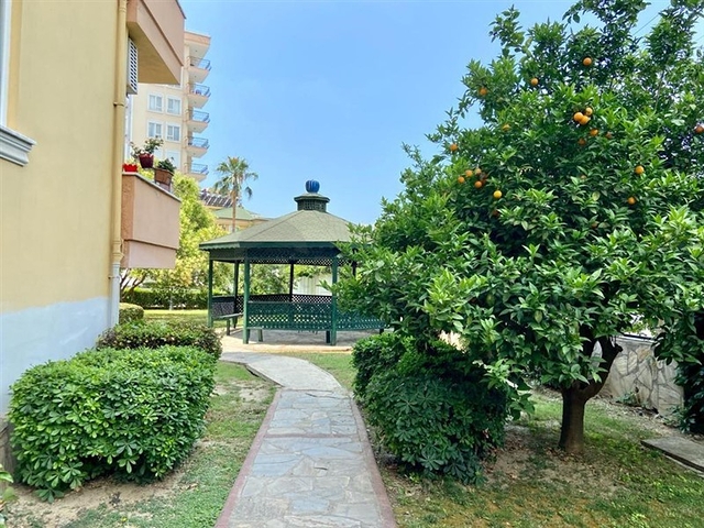 شقة 1+1 في وسط ألانيا