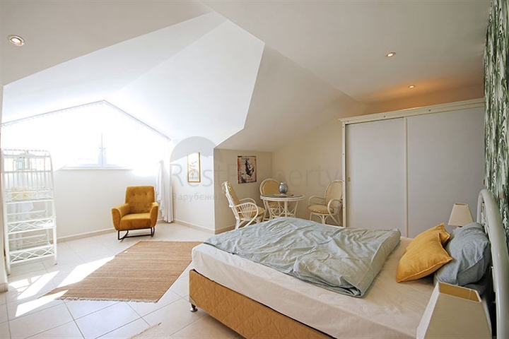 بنتهاوس مع إطلالة بانورامية في قلب ألانيا