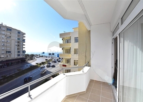 شقة 1+1 في منطقة توسمور 