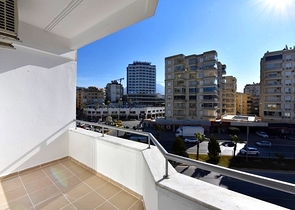 شقة 1+1 في منطقة توسمور 