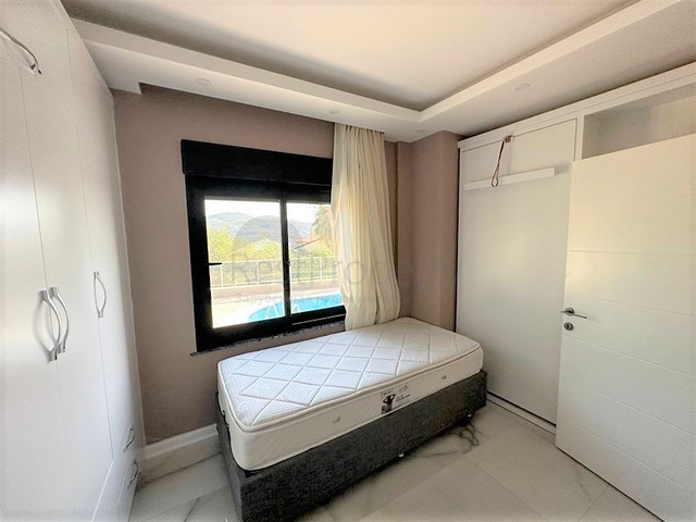 3 + 1 فيلا في مجمع فيلا شعبية في فندق كبير