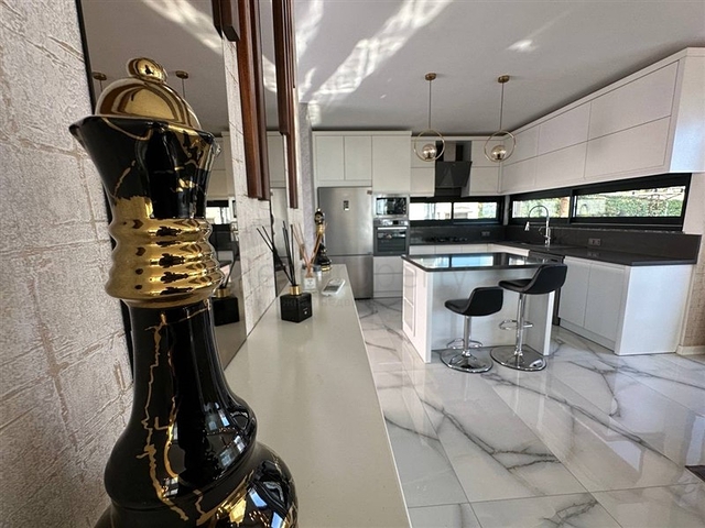 3 + 1 فيلا في مجمع فيلا شعبية في فندق كبير