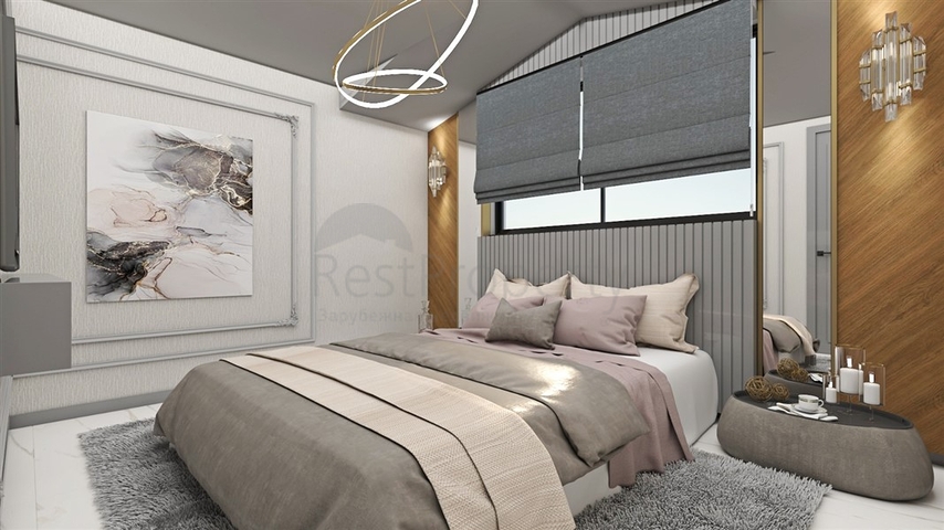 يقع المجمع على بعد 150 متر من البحر في منطقة كيستيل