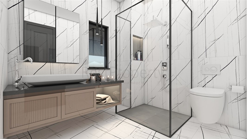 يقع المجمع على بعد 150 متر من البحر في منطقة كيستيل