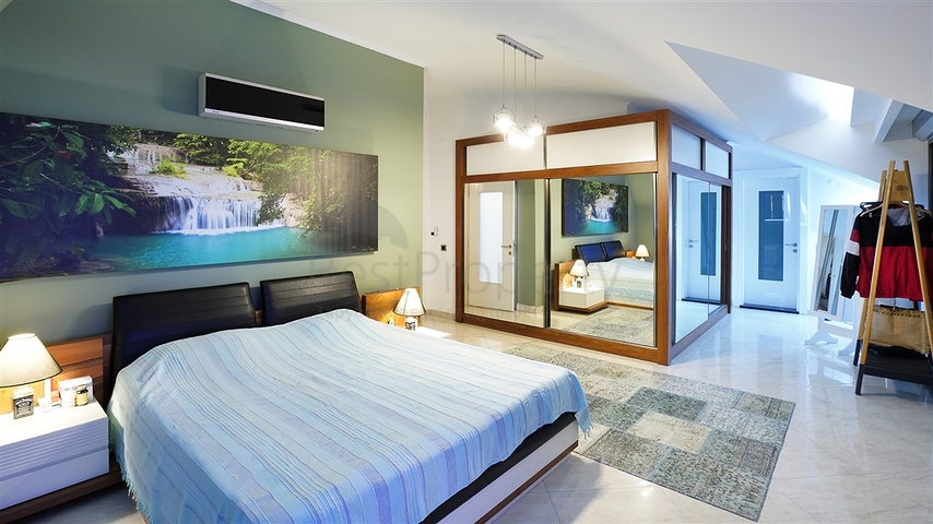 بنتهاوس فاخر 3 + 2 في منطقة أوبا