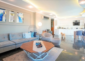 بنتهاوس فاخر 3 + 2 في منطقة أوبا