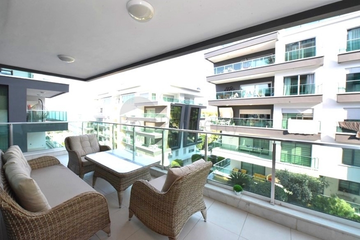 اطلالة بحر في كارجيجاك - شقة 2 غرفة وصالة -ضمن مجمع 5 نجوم -في كارجيجاك / الانيا 