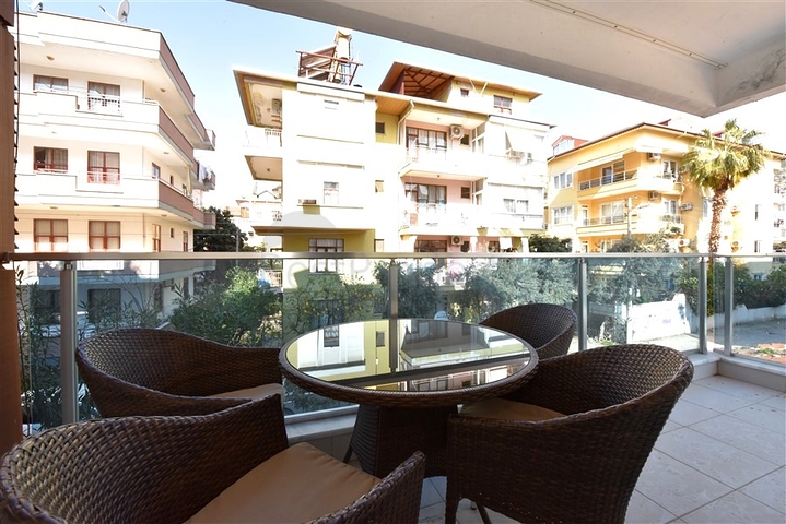 شقة غرفة وصالة في مركز الانيا - قريبة من شاطئ كليوباترا 