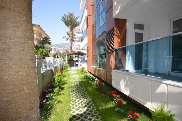 شقة غرفة وصالة في مركز الانيا - قريبة من شاطئ كليوباترا 