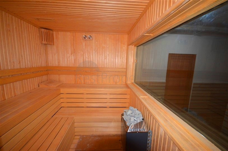 شقة غرفة وصالة في مركز الانيا - قريبة من شاطئ كليوباترا 