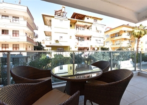 شقة غرفة وصالة في مركز الانيا - قريبة من شاطئ كليوباترا 