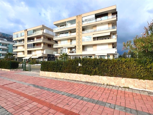 شقة مفروشة 3 + 1 بالقرب من البحر في منطقة أوبا