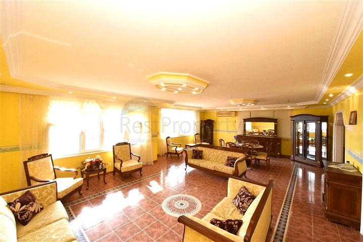 شقة مفروشة 3 + 1 بالقرب من البحر في منطقة أوبا